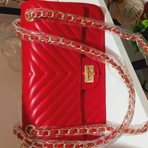 Vibrant Red Shoulder Bag with Chain Strap and Quilted Texture